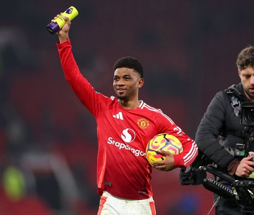 Tái lập thành tích của Ronaldo, Amad Diallo được chấm điểm gần như tuyệt đối