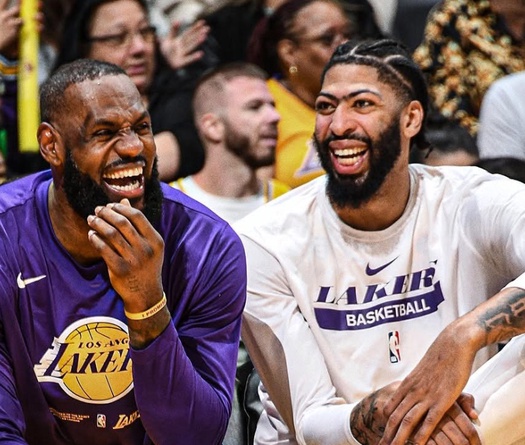 Chuyển nhượng NBA: LeBron James phản ứng ra sao khi Lakers trade Anthony Davis, lấy Luka Doncic?