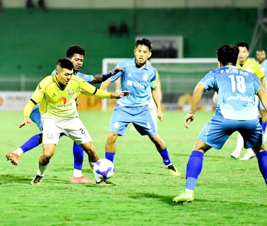 Nhờ hậu vệ biết ghi bàn, CLB Đà Nẵng thắng trận đầu ở V.League