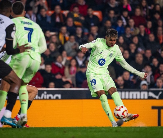 Tỷ lệ bóng đá trận Sevilla vs Barcelona, 3h00 ngày 10/2, La Liga