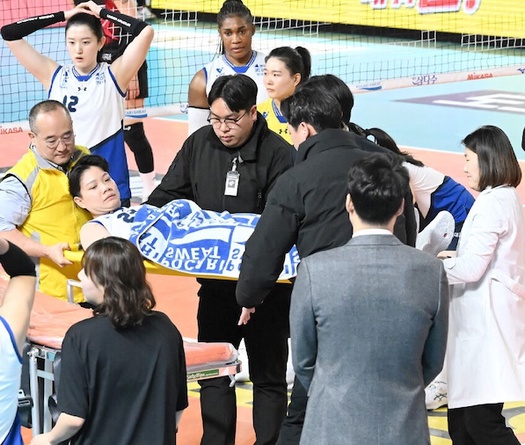 Chủ công hàng đầu báo tin dữ, bóng chuyền Thái Lan gặp tổn thất nặng nề