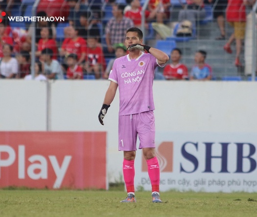 Thất vọng Nguyễn Filip: Mắc sai lầm, thủng lưới 4 bàn