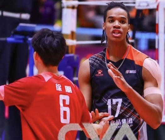 Sốc với chiều cao cùng bộ thông số cực khủng của 2 ngoại binh bóng chuyền Thể Công
