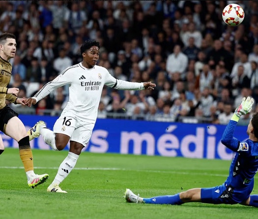 Real Madrid lọt vào chung kết Cúp Nhà vua sau "phim hành động" với 8 bàn thắng
