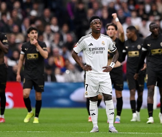 Real Madrid thay thế cầu thủ sút phạt đền khi gặp Arsenal