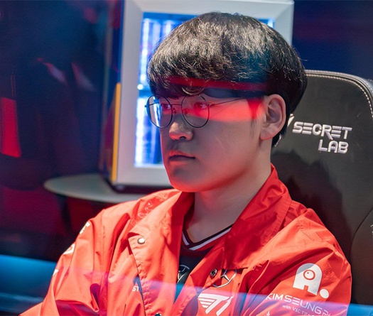 Kết quả HLE vs T1 LCK 2025 12/4: Sức mạnh nhà vô địch!