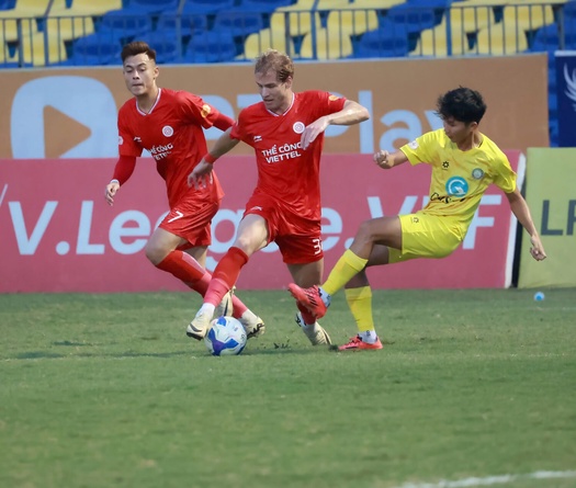 2 quan chức và 9 cầu thủ bị treo giò ở V.League 