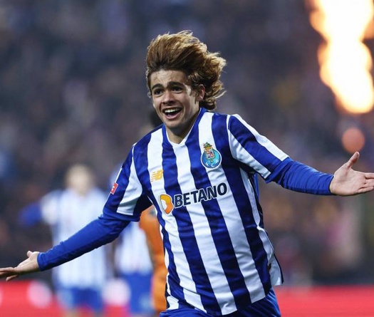 Tuyển Bồ Đào Nha triệu tập tiền đạo kém Cristiano Ronaldo... 22 tuổi