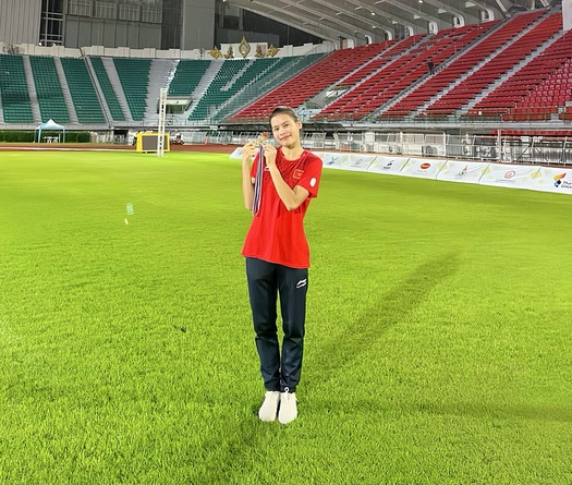 Ngọc "Burrin" giành quyền vào chạy chung kết 400m nữ Vô địch điền kinh châu Á 2025