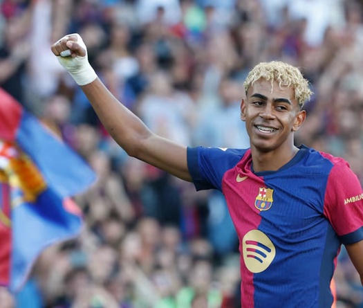 Hé lộ mức lương tăng gấp 3 lần của Lamine Yamal sau khi gia hạn với Barcelona