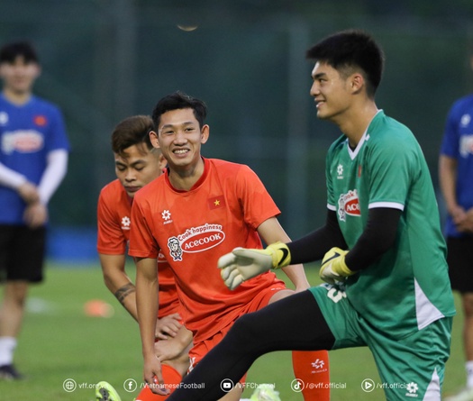 Hai Long không ngán dàn cầu thủ nhập tịch Malaysia