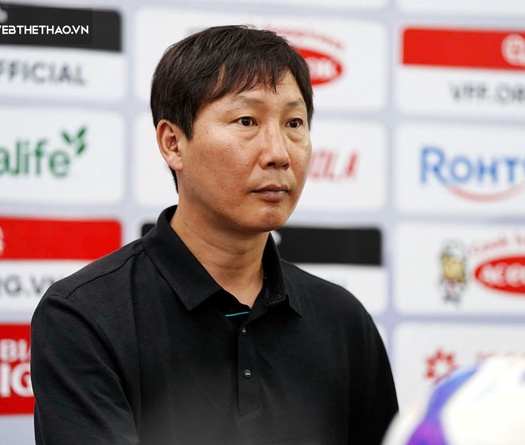 HLV Kim Sang Sik: “Tuyển Việt Nam vận dụng hết khả năng để thắng Malaysia”