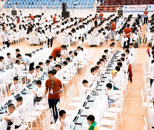 Đầu Khương Duy cùng 1500 kỳ thủ tranh tài ở giải Cờ vua trẻ quốc gia 2025