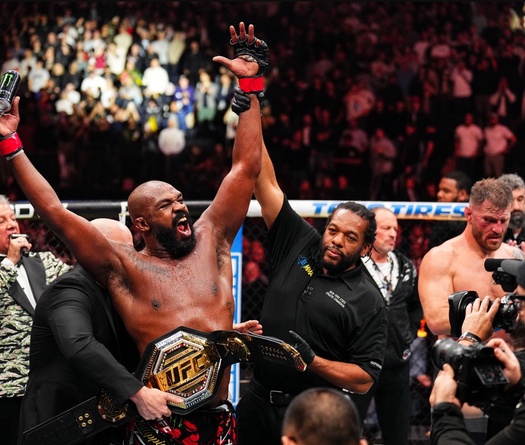 Jon Jones nói gì sau thông tin giải nghệ gây thất vọng