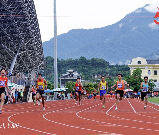 Cơn mưa kỷ lục khép lại giải đấu độc nhất vô nhị Vô địch điền kinh các nhóm tuổi trẻ quốc gia 2025