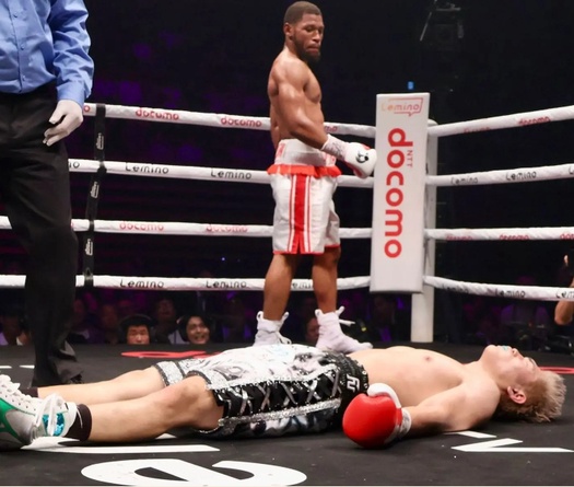 Võ sĩ Nhật Bản bị xóa ký ức sau pha knockout
