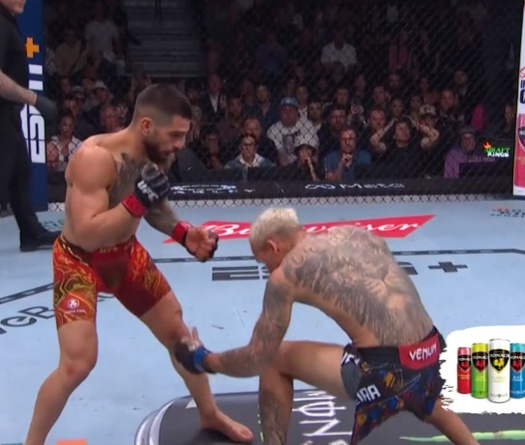 UFC 317: Ilia Topuria "ru ngủ" Charles Oliveira, gọi tên Paddy Pimblett