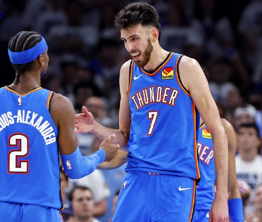 "Đế chế" mới vô địch OKC Thunder tiếp tục vung tiền, giữ chân Chet Holmgren bằng 250 triệu đô la Mỹ