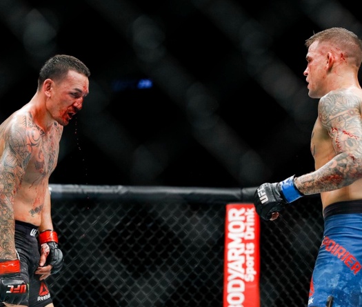 UFC 318: Max Holloway kỳ vọng Dustin Poirier sẽ chơi trò "chỉ tay đôi công" 