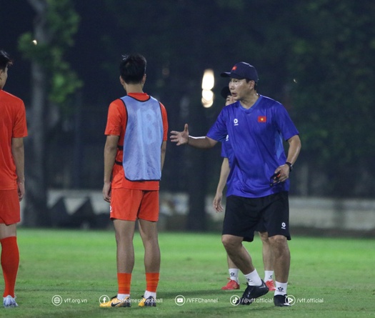 U23 Việt Nam gặp trở ngại đầu tiên khi đặt chân đến Indonesia