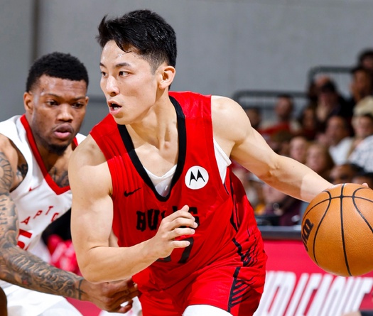 "Nguồn cảm hứng 1m73" Yuki Kawamura gia nhập Chicago Bulls, PG Nhật Bản nuôi tiếp ước mơ NBA