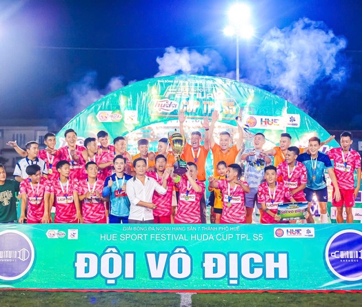 Dàn sao SPL toả sáng, FC Win Win đăng quang Giải sân 7 lớn nhất Huế