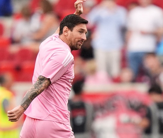 Messi chọn sự cạnh tranh chứ không phải nghệ thuật trình diễn