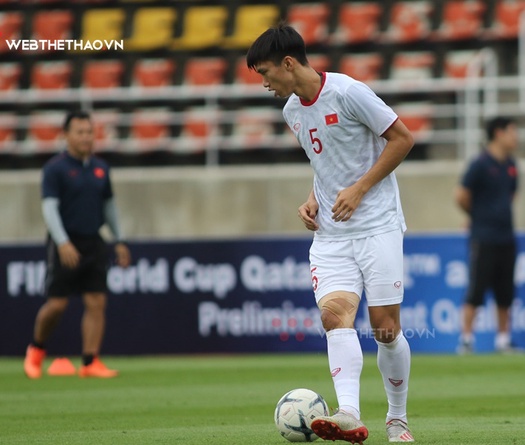 HLV Kim Sang Sik nói thẳng cơ hội lên tuyển của Xuân Son, Đoàn Văn Hậu