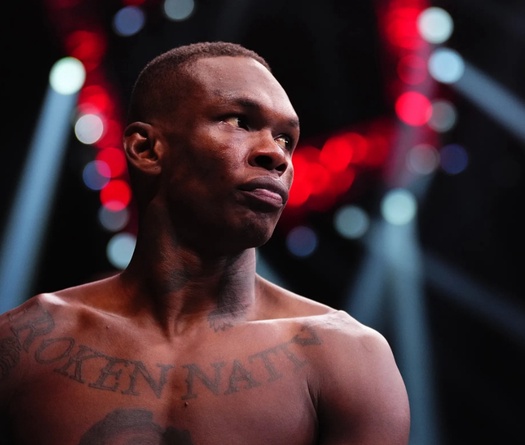 Israel Adesanya phủ nhận giải nghệ, sẵn lòng cho đối thủ cũ phục hận