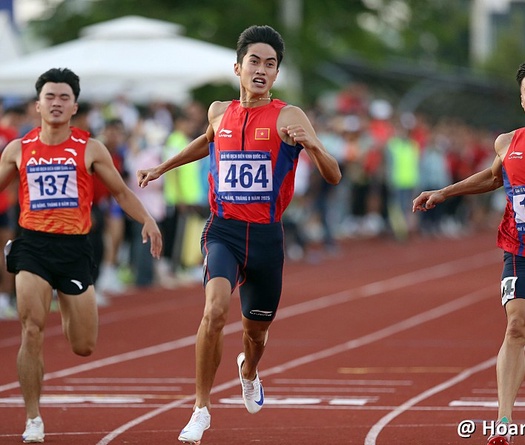 "Nhân tố bất ngờ" lật đổ "vua tốc độ" Ngần Ngọc Nghĩa ở chung kết 100m nam Vô địch điền kinh quốc gia