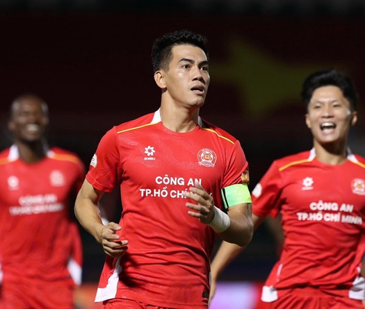 Thầy trò Lê Huỳnh Đức – Tiến Linh khiến Hà Nội thua sốc