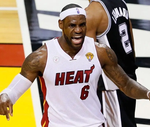 Nhân viên an ninh Miami Heat đánh cắp hơn 400 món đồ, bao gồm áo 3,7 triệu đô của LeBron James