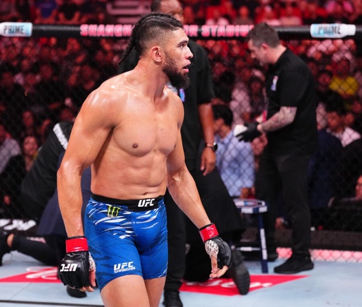 Johnny Walker lật kèo hạ gục "Mãnh hổ" Trung Quốc bằng đòn phá trụ hiểm hóc