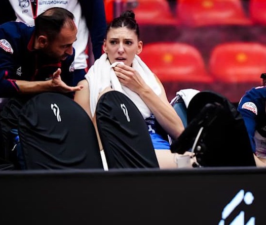 Ngôi sao số 1 dính chấn thương, bóng chuyền nữ Serbia gặp khó mộng “ăn ba” giải thế giới