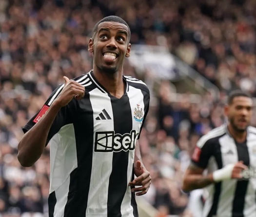 Liverpool chiêu mộ Alexander Isak với mức phí kỷ lục Ngoại hạng Anh