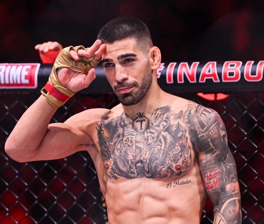 Nurmagomedov chế giễu thành tích Ilia Topuria