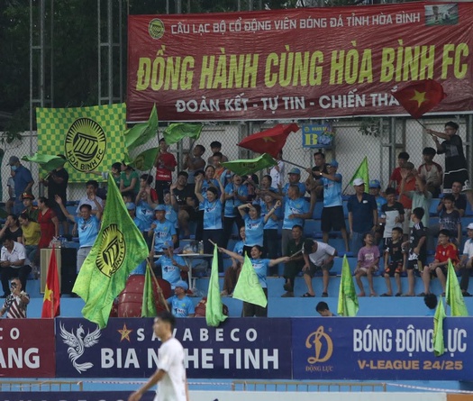 Thêm một CLB rút lui, V.League và hạng Nhất biến động mạnh