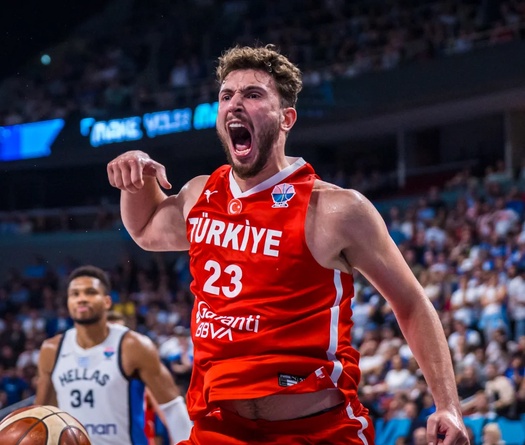 Chặn đứng Giannis Antetokounmpo và ĐT Hy Lạp, Thổ Nhĩ Kỳ mang mạch bất bại vào chung kết EuroBasket 2025