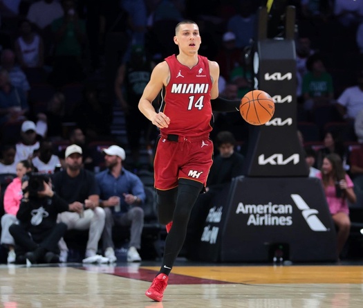 Tyler Herro lên bàn mổ, Miami Heat mất ngôi sao ghi điểm số 1 CLB đầu mùa giải NBA 2025-26