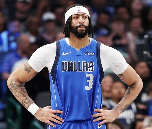 Sau thời gian dưỡng thương, siêu sao Anthony Davis chính thức trở lại tập luyện với Dallas Mavericks