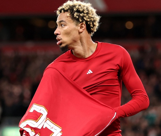 Hugo Ekitike bị chỉ trích là ngu ngốc sau khi nhận thẻ đỏ ở trận thắng của Liverpool