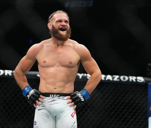 Rafael Fiziev lại chấn thương: Hành trình leo hạng lại bị trì hoãn