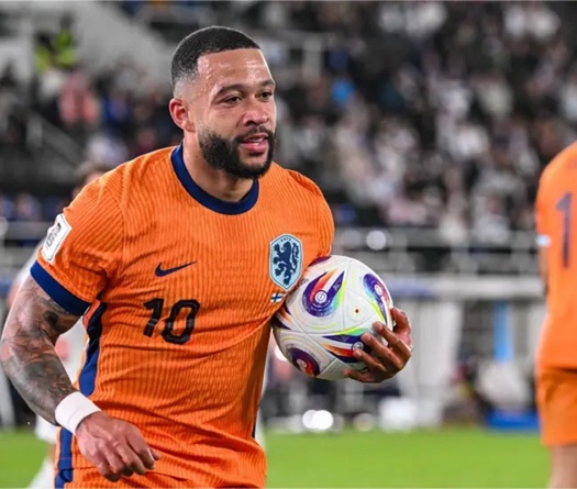 Memphis Depay bị mắc kẹt ở Brazil khiến Hà Lan thay đổi kế hoạch ở vòng loại World Cup