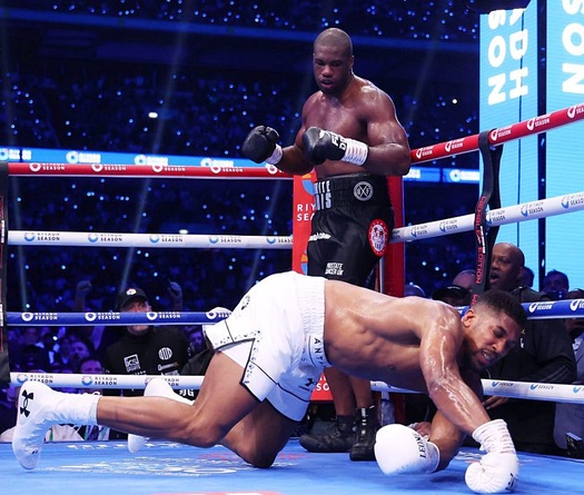 Daniel Dubois nhận kèo đấu đặc biệt với cơ hội "trả hận" Usyk