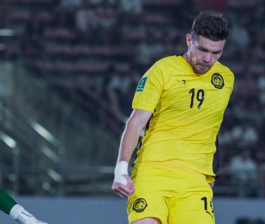 Tiền đạo nhập tịch gốc Colombia vô duyên, Malaysia vẫn thắng dễ Lào