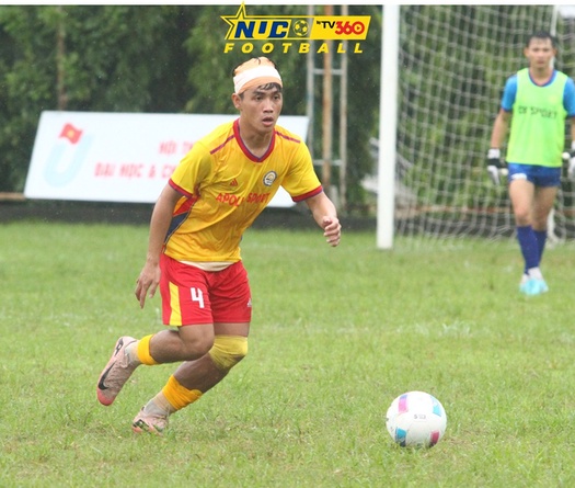 Khâu hai mũi ở đầu vẫn xung phong ra sân tại Giải bóng đá nam sinh viên toàn quốc 2025 – Cúp TV360