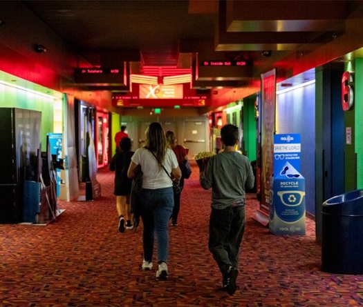 Rạp chiếu phim  “lột xác” với sân pickleball trong kế hoạch đầu tư 2,2 tỷ USD