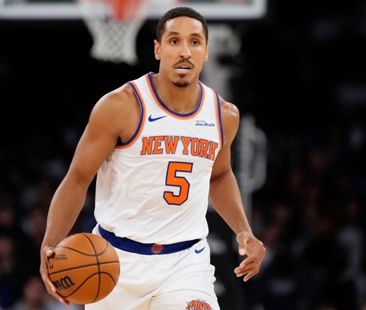 Vừa có hợp đồng với New York Knicks, cựu Rookie of The Year bất ngờ tuyên bố giải nghệ