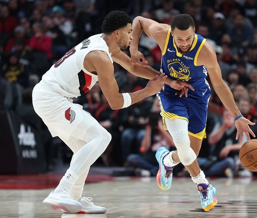 Vượt bão “scandal” HLV trưởng bị bắt, Portland vẫn đánh bại Golden State Warriors