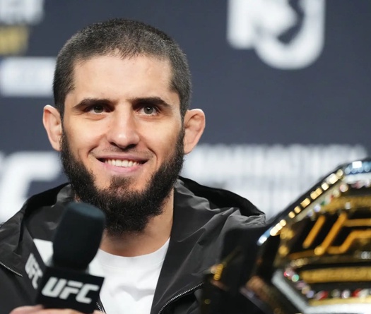 Islam Makhachev sử dụng "thần dược mới" trước khi lên hạng ở UFC 322